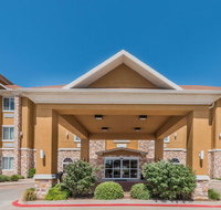 Days Inn  Suites by Wyndham Cleburne TX - Accommodation Texas