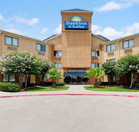 Days Inn  Suites by Wyndham DeSoto - Accommodation Texas