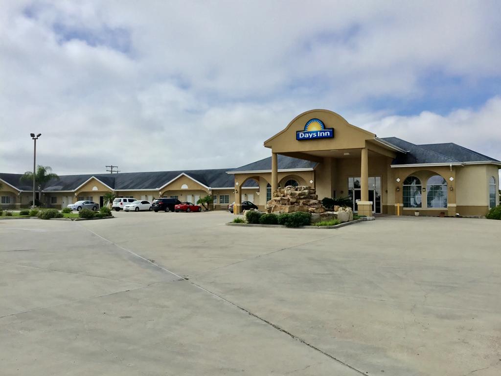 Days Inn By Wyndham Robstown - thumb 2