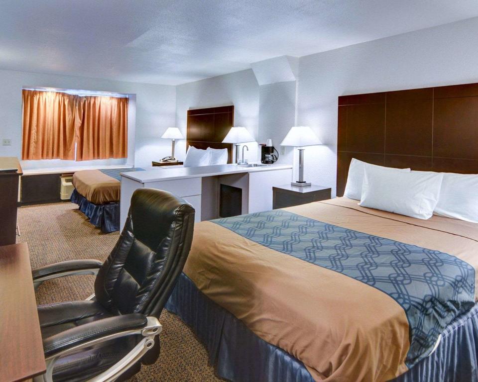 Econo Lodge Inn & Suites Lewisville I-35 - thumb 1