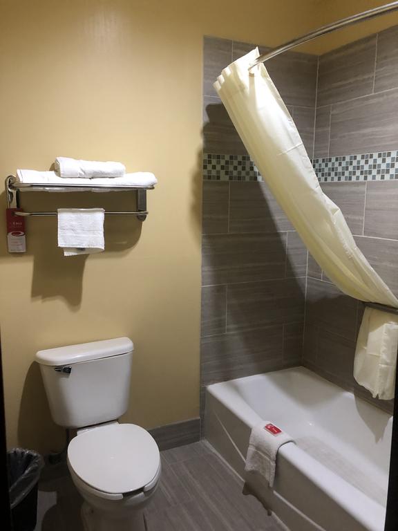 Econo Lodge Lubbock I-27 - thumb 3