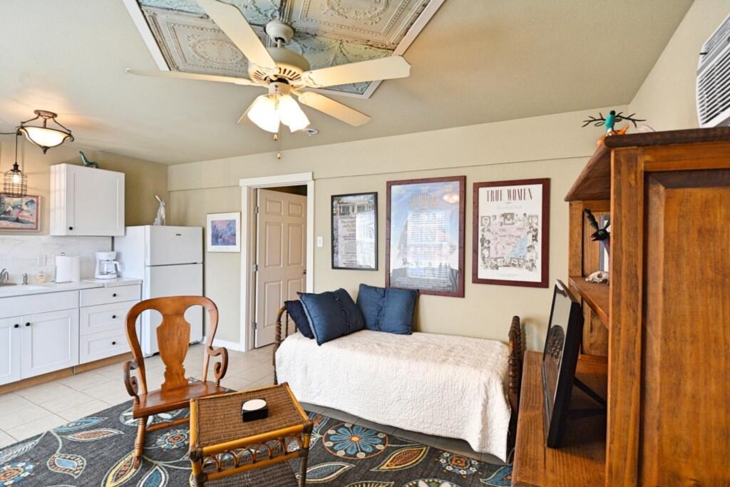 Elm Street Cottage - thumb 3