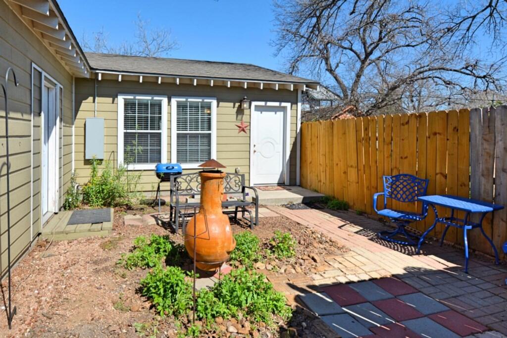 Elm Street Cottage - thumb 0