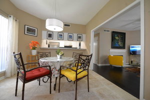 Entire Large 2/2 Cozy Clean Private Entry & Yard