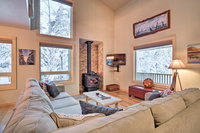 Family Cabin with Deck about 1 Mi to Resurrection Creek Accommodation Texas