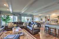 Family Home with Hot Tub Less Than 30 Mi to DWTN Atlanta Accommodation Texas