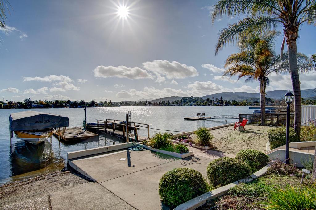 Four Bedroom Waterfront Home - thumb 2