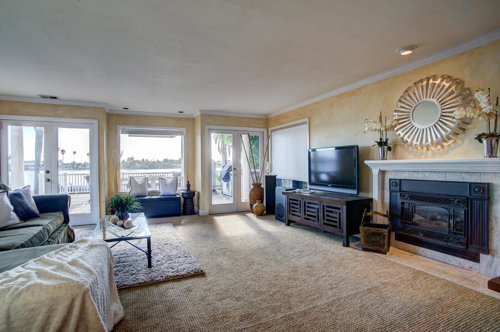 Four Bedroom Waterfront Home - thumb 3