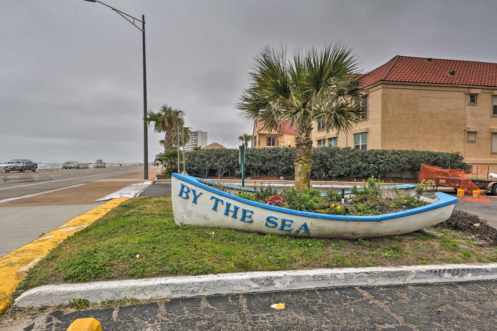 Galveston Beachfront Condo With Stunning Ocean Views! - thumb 0