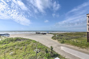 Galveston Beachfront House With Ocean Views From Deck
