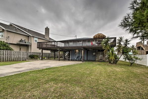 Galveston Waterfront Stilt Home Less Than 1Mi To The Beach