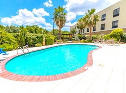 Hampton Inn & Suites College Station