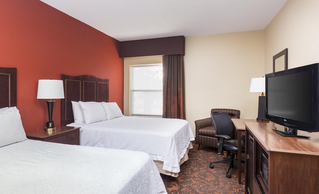 Hampton Inn Lubbock - thumb 1