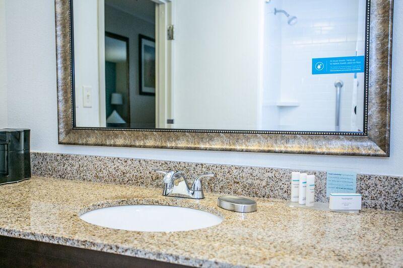Hampton Inn Marshall - thumb 1