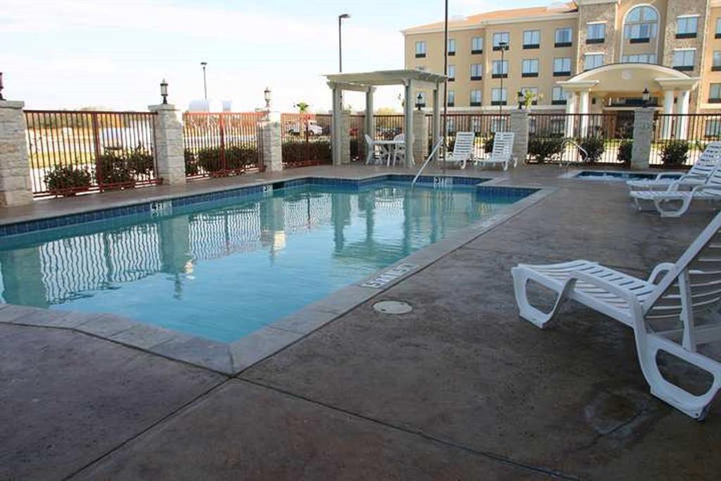 Hampton Inn Seguin - thumb 2