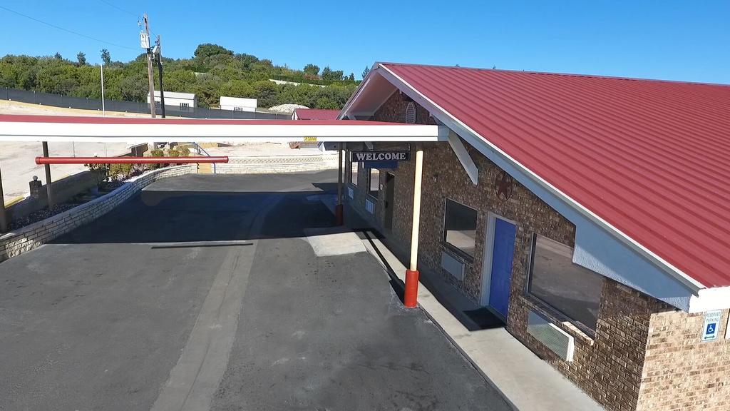 Hillcrest Inn & Suites Ozona - thumb 1