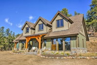 Hillside Pine Home on 12.6 Acres w/Mountain Views Accommodation Texas