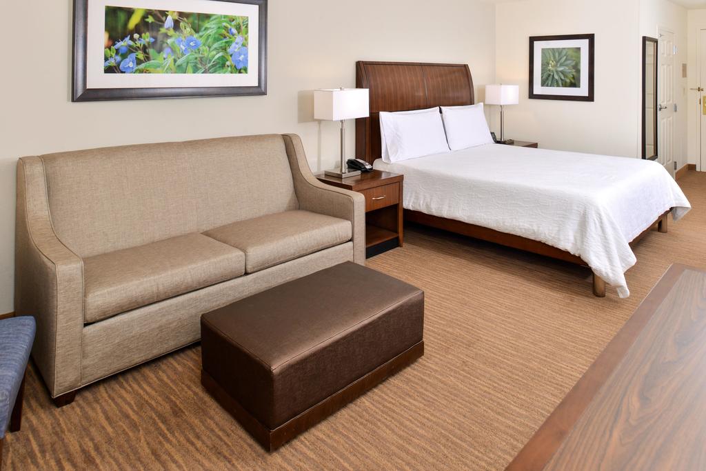 Hilton Garden Inn Addison - thumb 3
