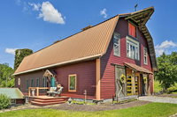 Historic Winston-Salem Guest Barn on Farm Accommodation Texas