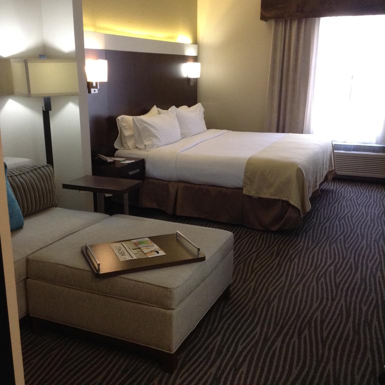 Holiday Inn El Paso Airport - thumb 3