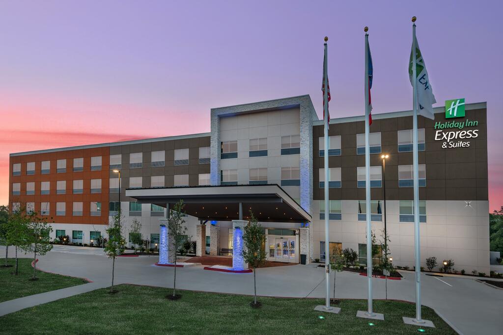 Holiday Inn Express & Suites - Bryan