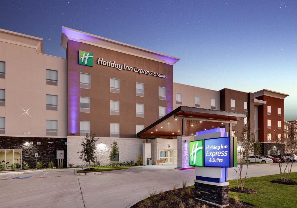 Holiday Inn Express & Suites - Plano - The Colony - thumb 0