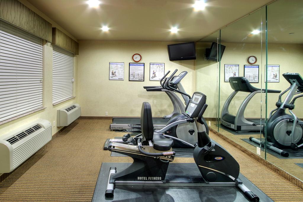 Holiday Inn Express & Suites Pecos - thumb 2