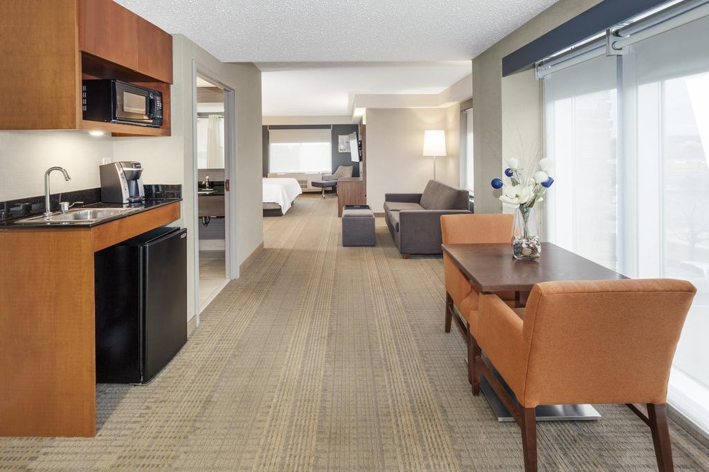 Holiday Inn Express Hotel & Suites East End - thumb 3