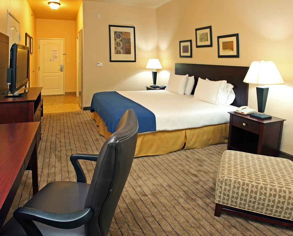 Holiday Inn Express Hotel & Suites Marshall - thumb 3