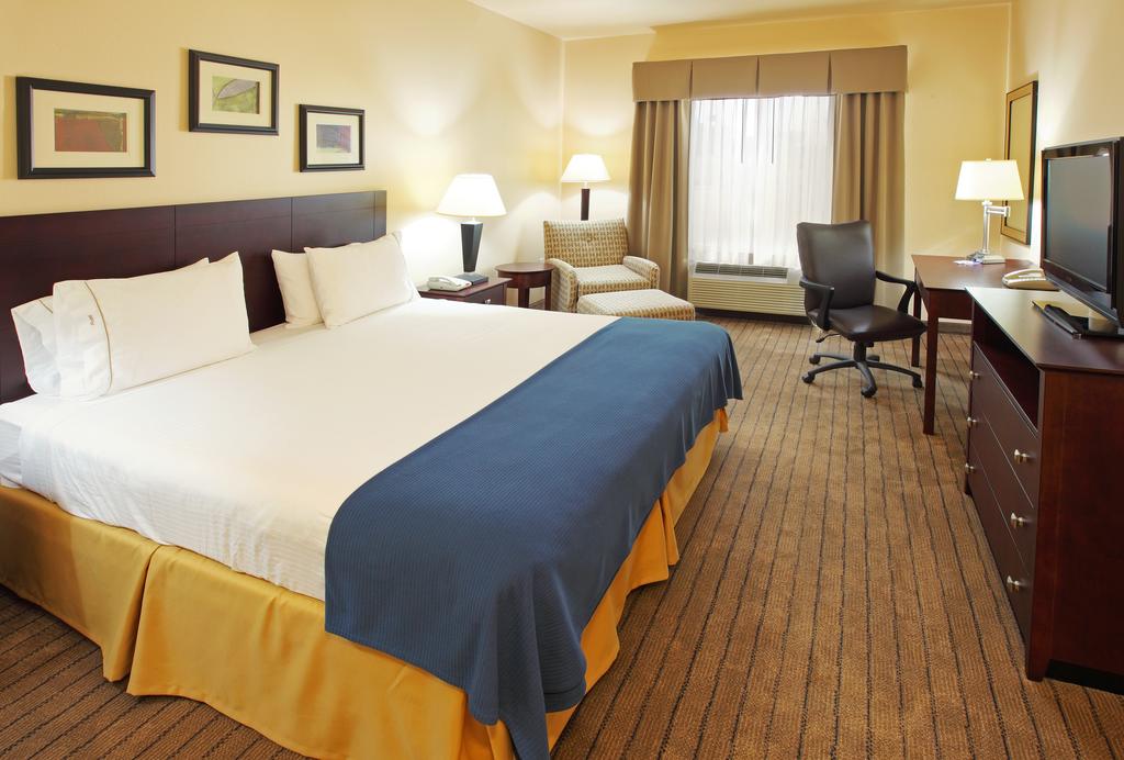 Holiday Inn Express Hotel & Suites Marshall - thumb 2