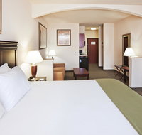 Holiday Inn Express Hotel and Suites Corsicana I-45 - Accommodation Texas