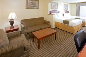 Holiday Inn Express Lake Worth NW Loop 820