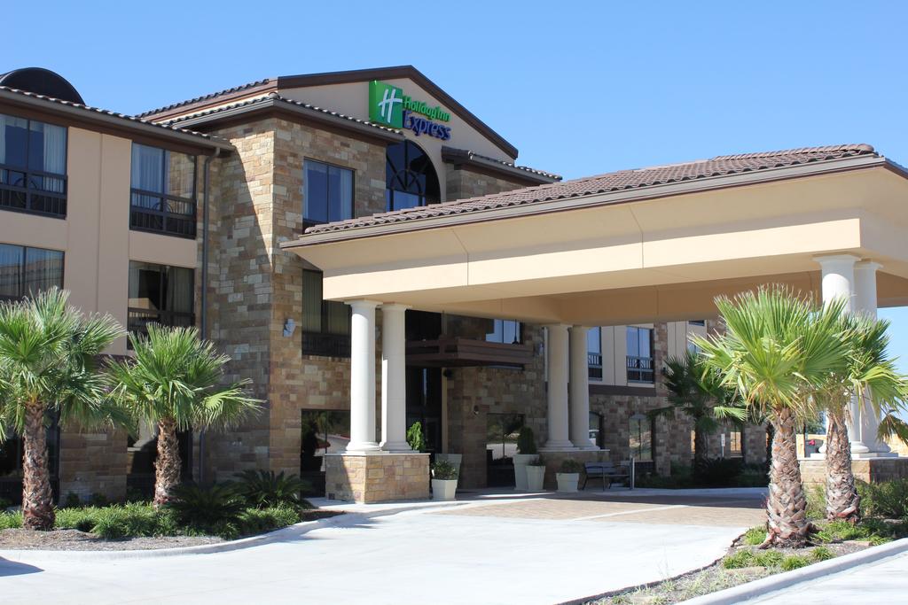 Holiday Inn Express Lakeway - thumb 0