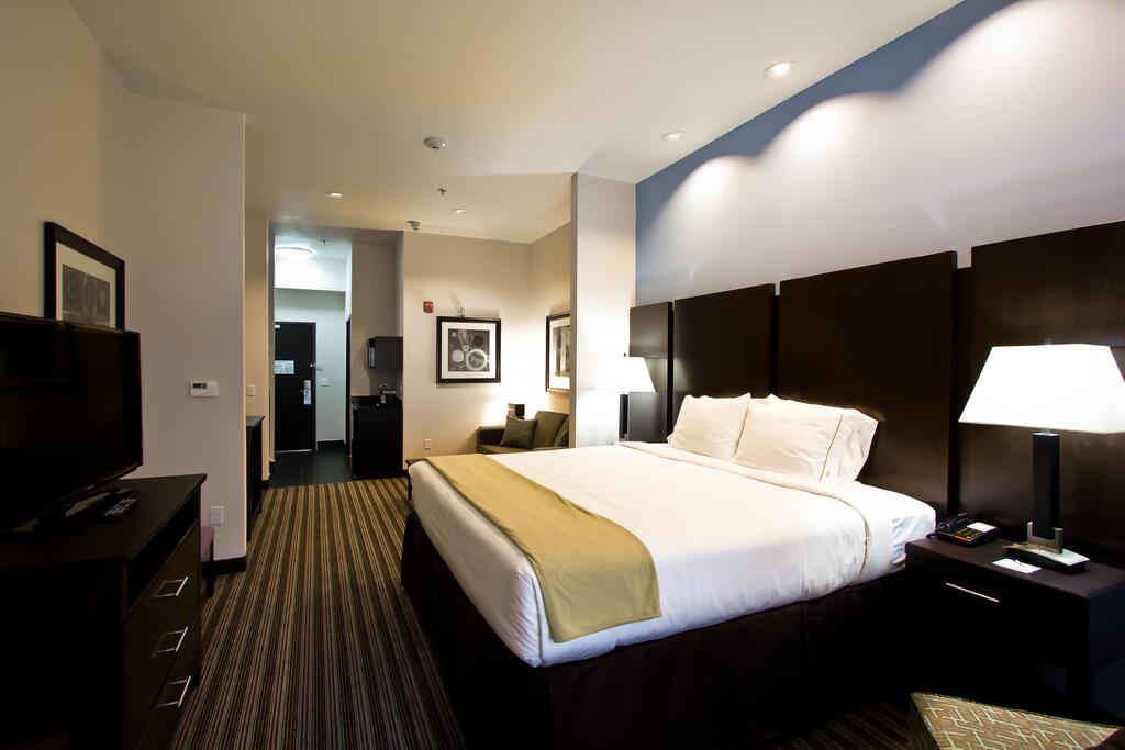 Holiday Inn Express Lakeway - thumb 3