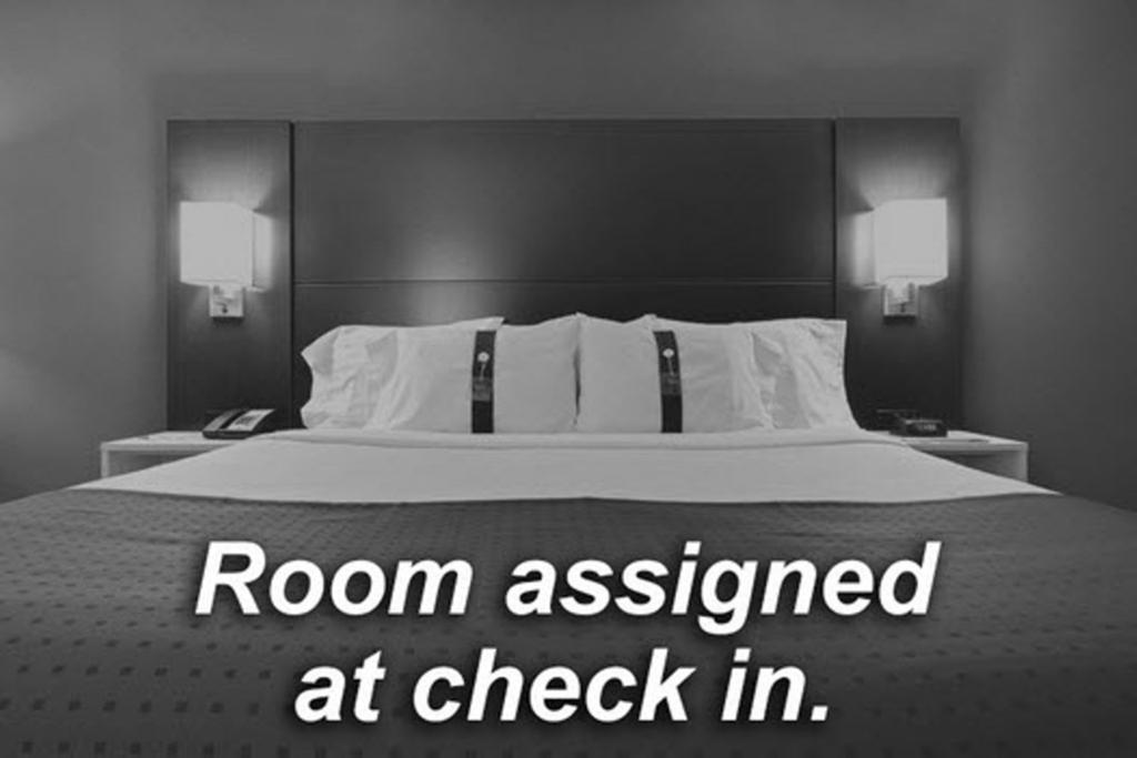 Holiday Inn Express Uvalde - thumb 1
