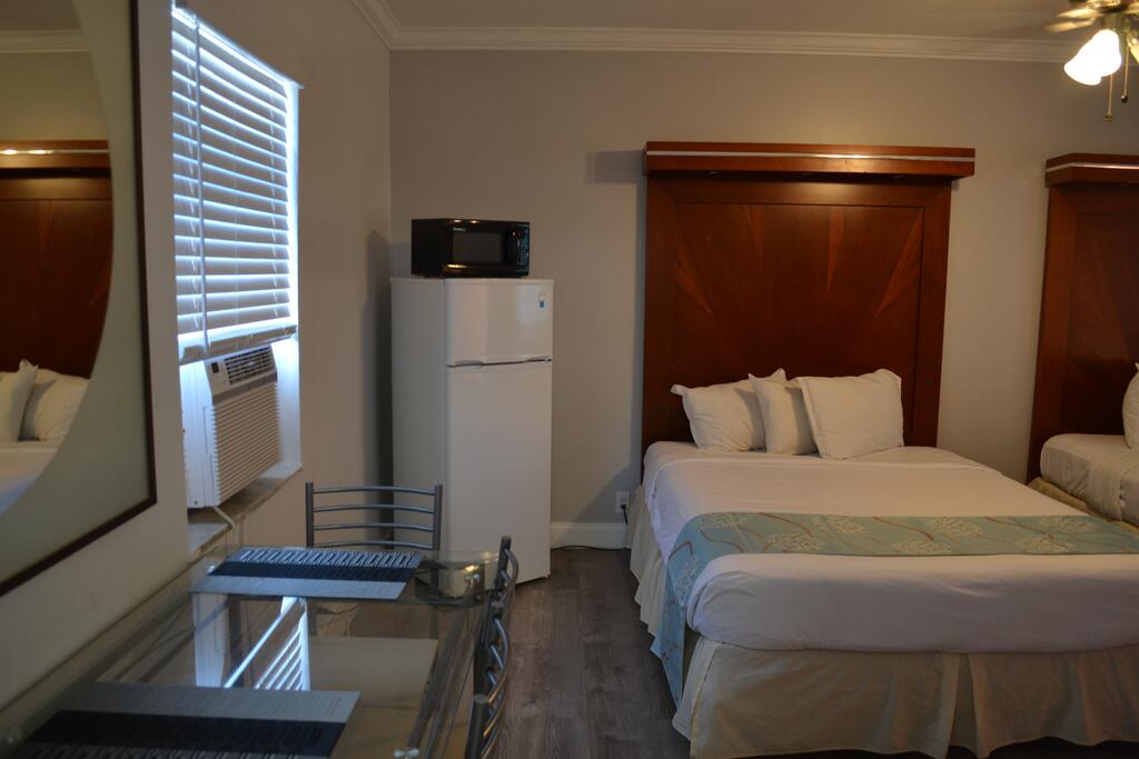 Hollywood Beach Hotels - thumb 3