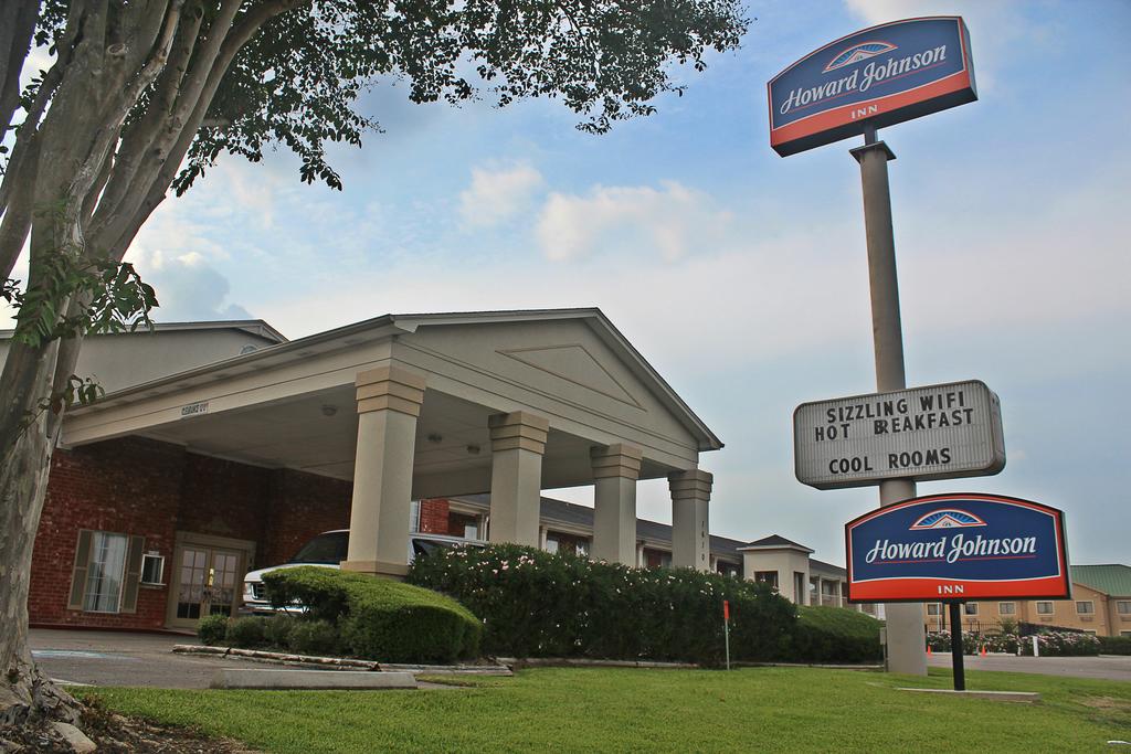 Howard Johnson By Wyndham Beaumont - thumb 2