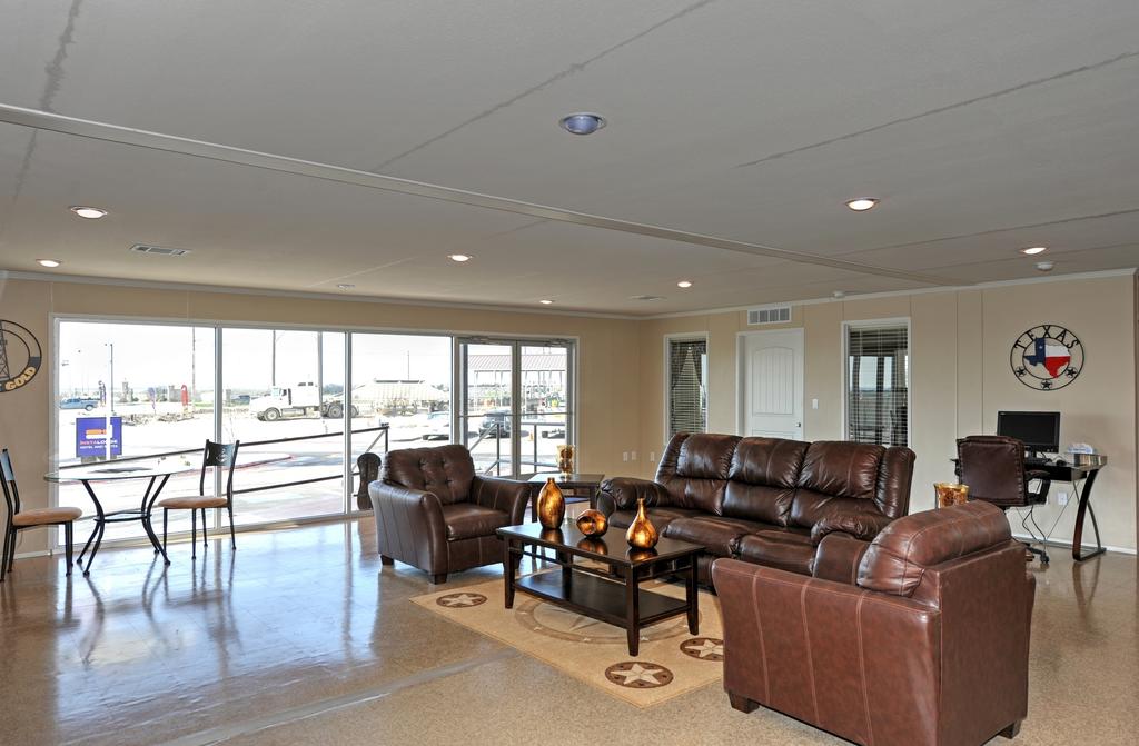 Instalodge Hotel And Suites Karnes City - thumb 3