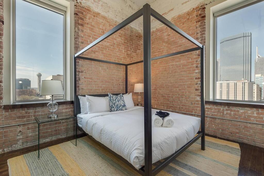 Jurny - Downtown Dallas Apartments - thumb 1