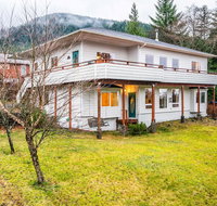 Ketchikan Home w/Bay Views - By Hiking Trails - Accommodation Texas