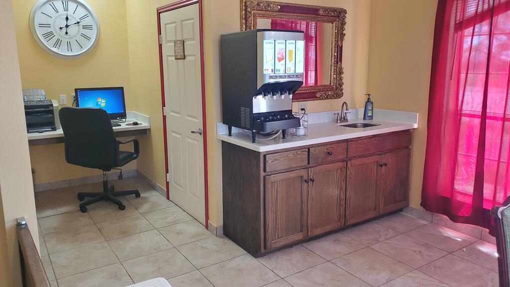 La Bonita Inn & Suites - McCamey - thumb 3