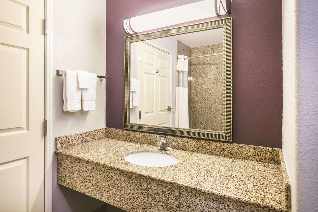 La Quinta By Wyndham Brownwood - thumb 1