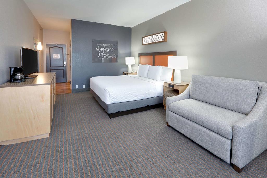 La Quinta By Wyndham Dallas Love Field - thumb 3