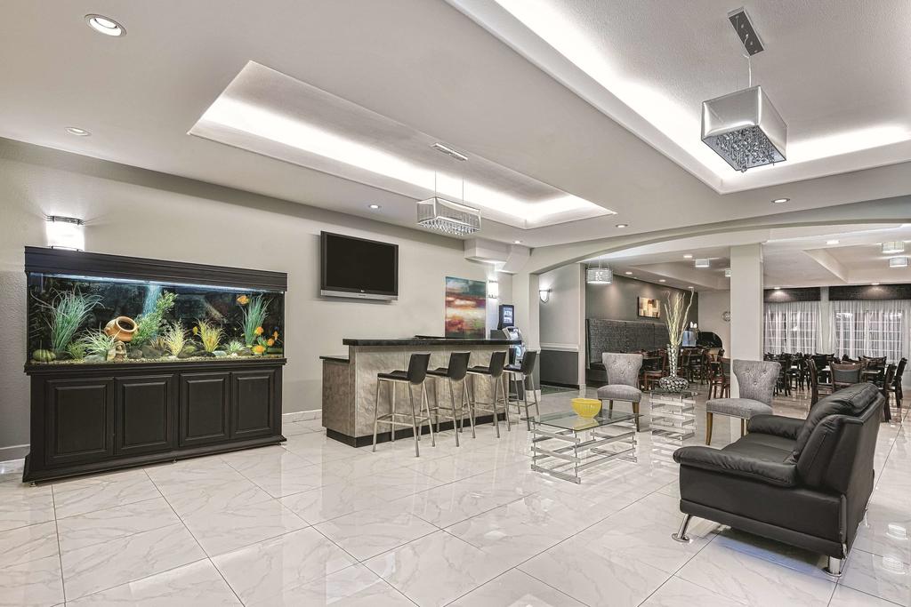 La Quinta By Wyndham Mercedes - thumb 1