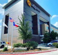 La Quinta Inn  Suites by Wyndham Lakeway - Accommodation Texas