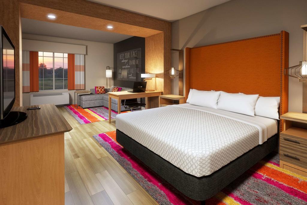 La Quinta Inn & Suites By Wyndham Lewisville - thumb 0
