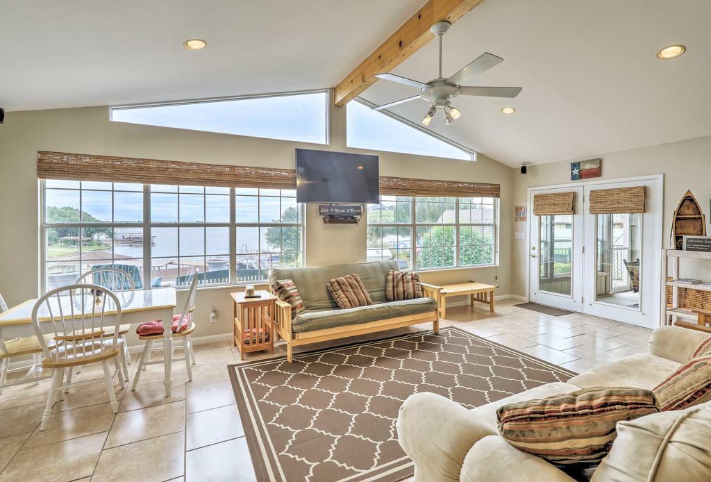 Lake Granbury Home With Gas Grill, Boat Tie & Patio! - thumb 1
