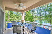 Lake Keowee Condo with Views  Pools  Marina Accommodation Texas