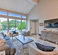 Lakefront Montgomery Condo with Country Club Access - Accommodation Texas