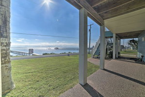 Lamar Peninsula Studio Nestled On St Charles Bay!